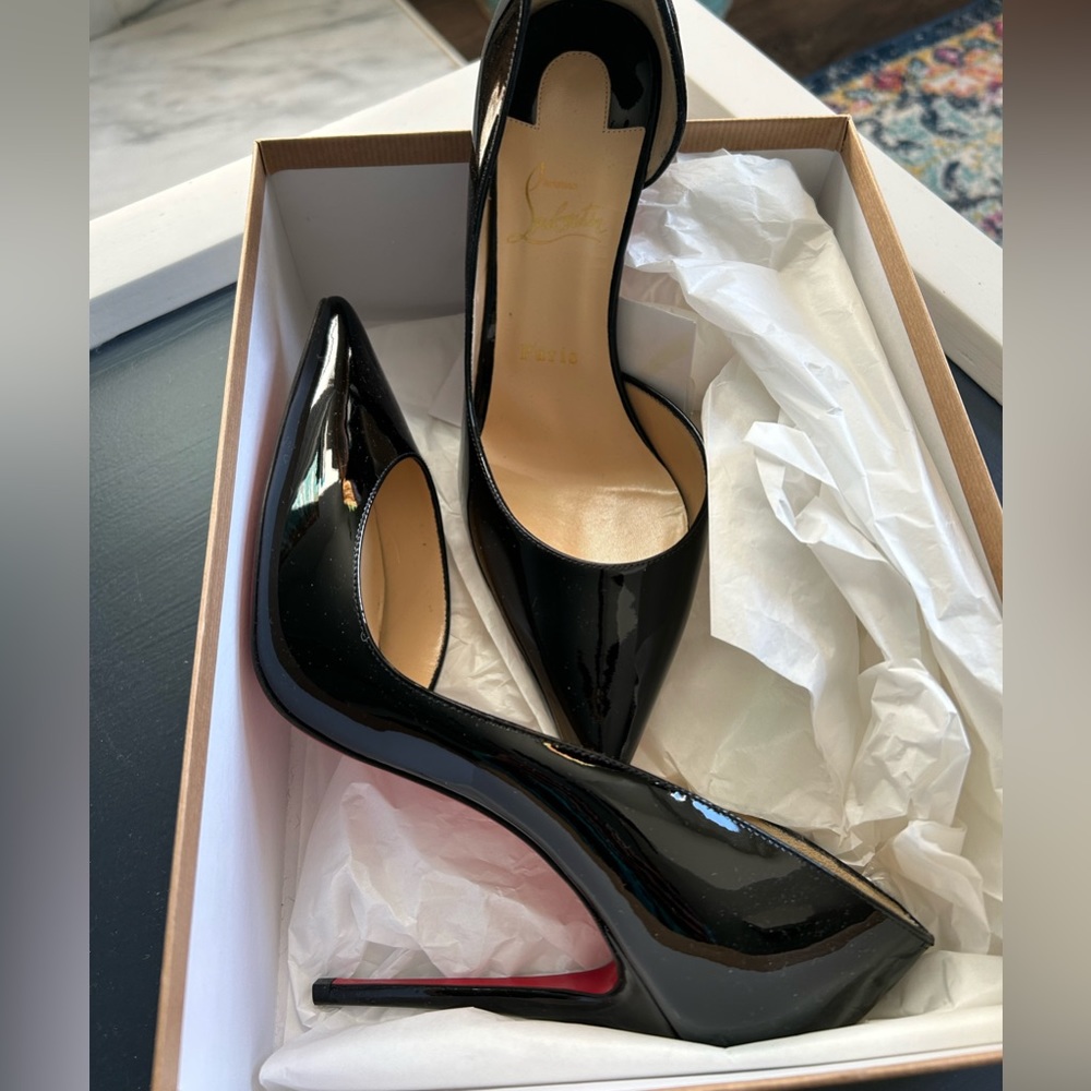 Christian Louboutin IRIZA black patent heels size 39.5